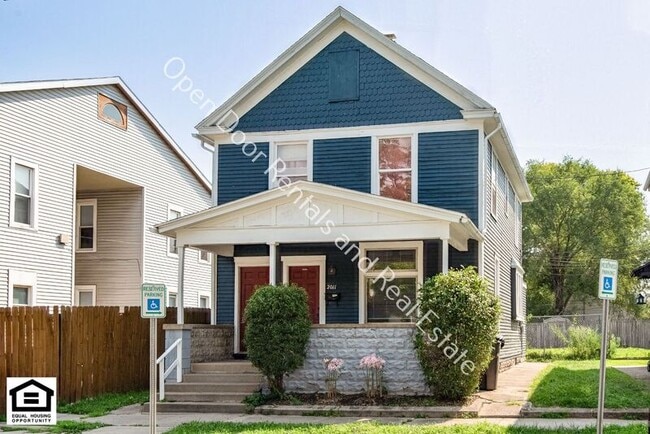 Photo - 2011 Hoagland Ave Condo