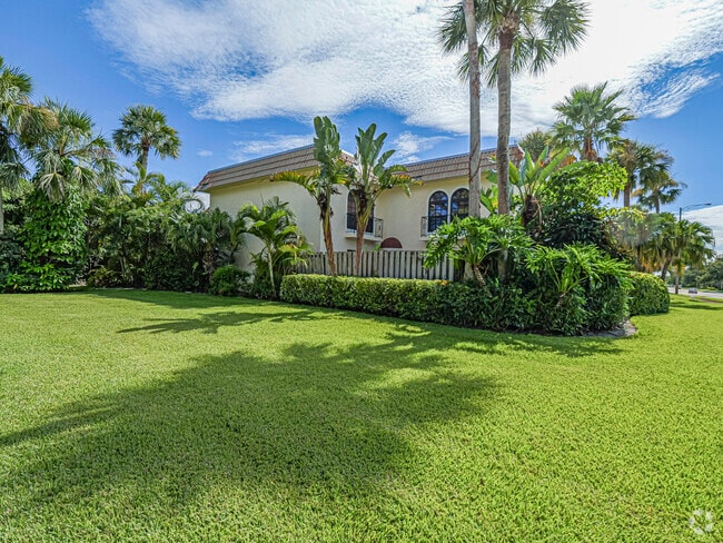 Building Photo - 1001 Royal Palm Blvd Rental