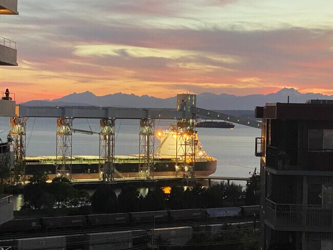 Photo - 415 W Mercer St Unidad 504