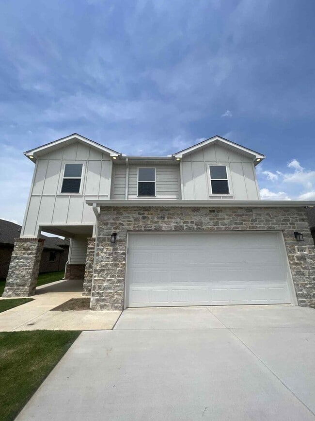 BEAUTIFUL LUXRY NEW BUILD: 5 BEDROOM / 3.5... - BEAUTIFUL LUXRY NEW BUILD: 5 BEDROOM / 3.5... House