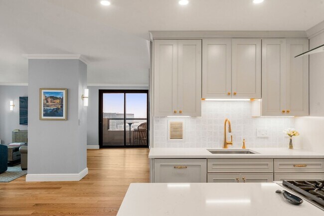 Photo - 65 E India Row Unit 27F