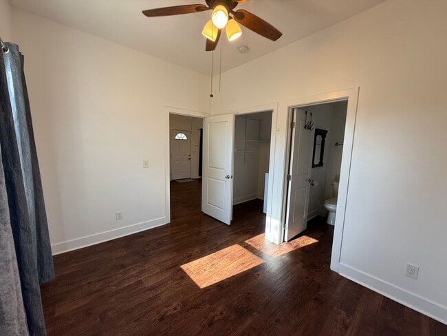 Photo - B&amp;B Rentals - 101 E 19thSt Unit 101 E 19th St Apt 2