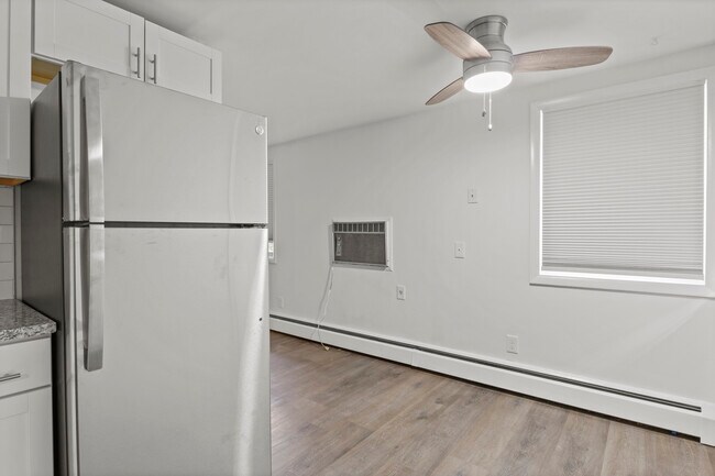 Photo - Creekside Apartments