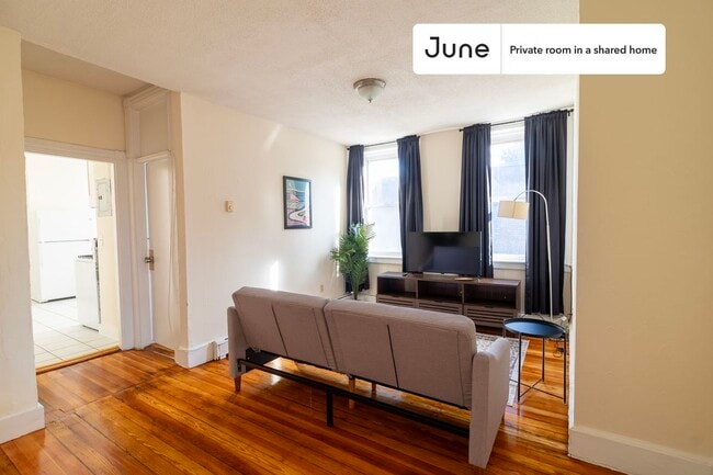 Photo - Room in Shared 3 bed/1 bath home Unit B