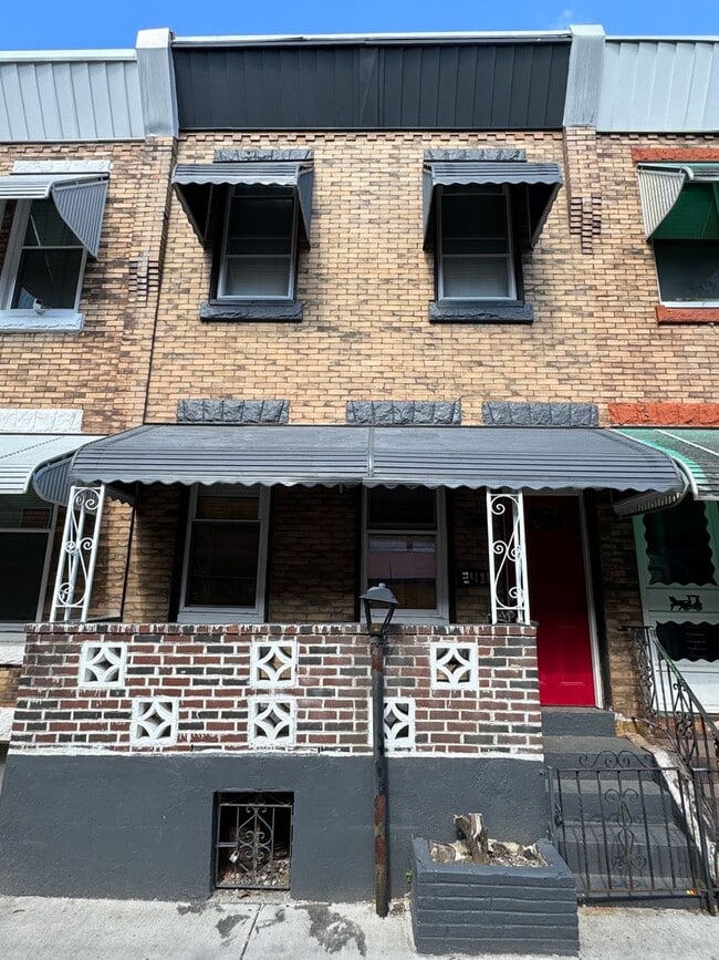 Building Photo - Newly Rehabbed 3-Bedroom in Strawberry Man... Rental