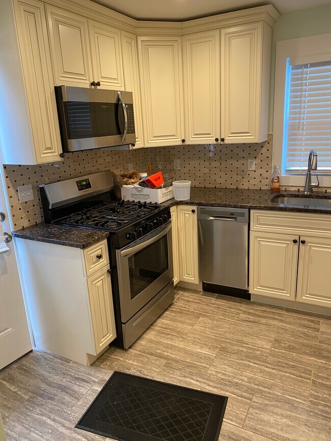 Photo - 674 Park Ave