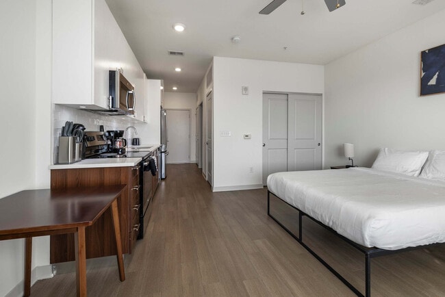 Photo - 633 E Main St Unit ID1031631P