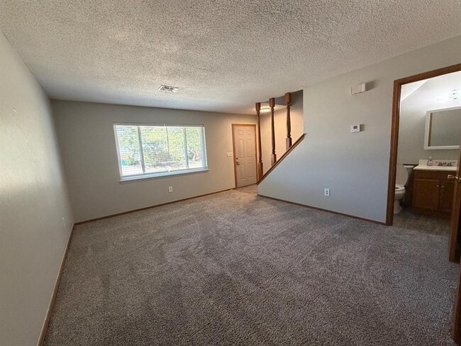 2616 Elwood Dr