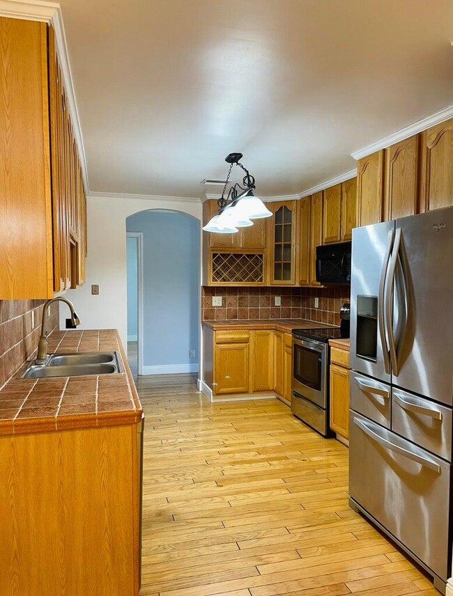 Photo - 1775 SW 8th St