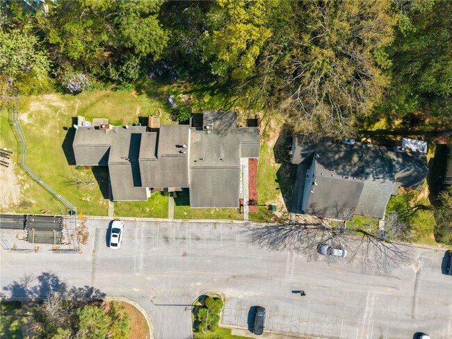 Photo - 129 Sandalwood Cir