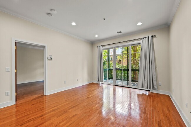 Photo - 61 Grand St Unit 2C