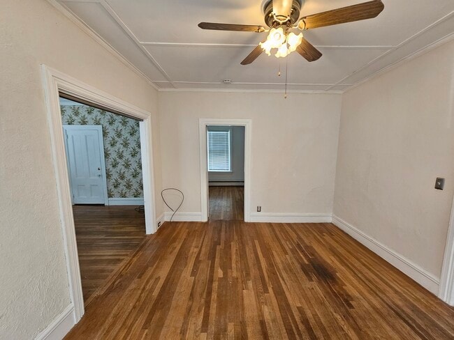 Building Photo - 107 Broad St Unit 1