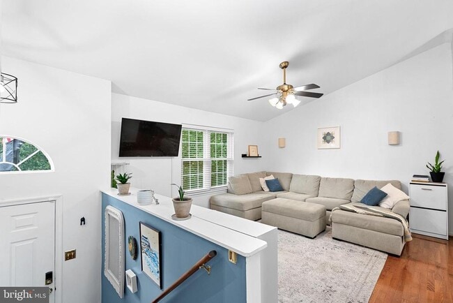 Photo - 7390 Lake Dr