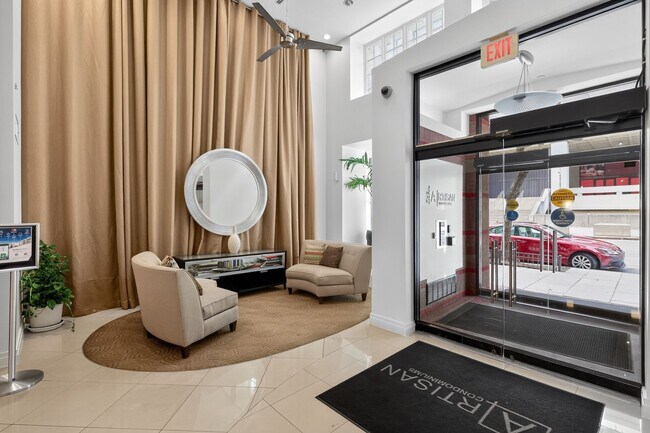 Photo - Penn Quarter 1BR Condo with Balcony, Garage Parking, Storage, Concierge, and Rooftop Deck. Unidad 802