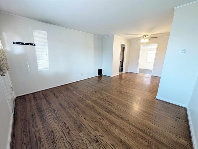 Photo - 2105 Westchester Dr