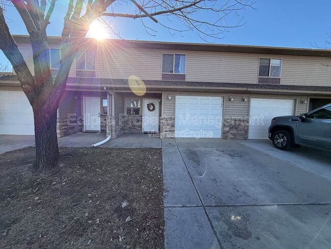 Building Photo - 2463 1/2 Theresea Lane