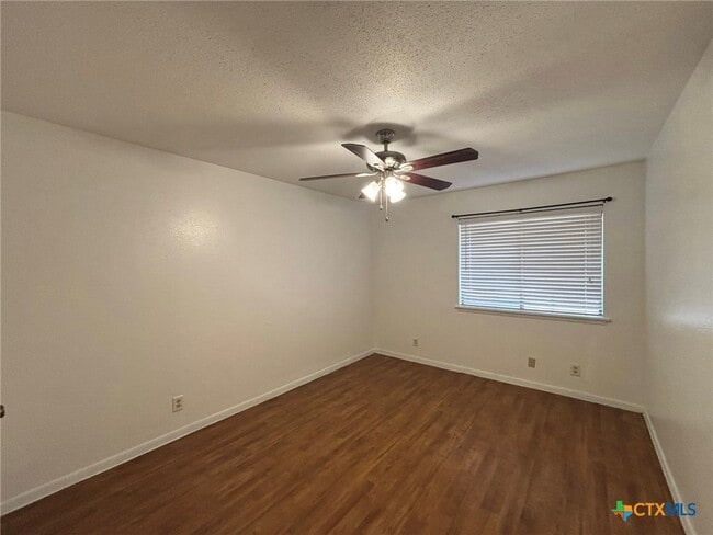 Photo - 210 Planters Dr