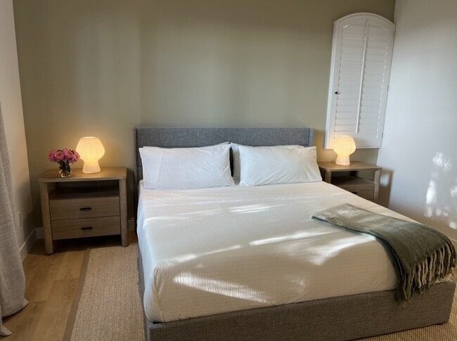 2BR, 2BA - 1,100SF - Bedroom