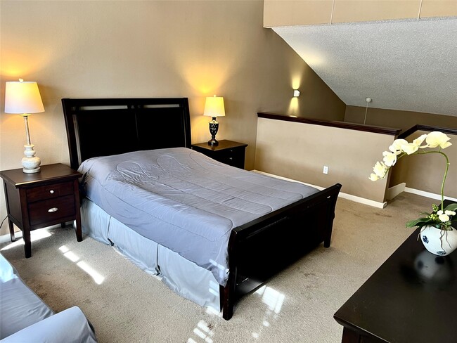 Photo - 1962 Augusta Dr