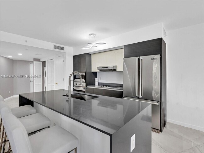 Photo - 9821 E Bay Harbor Dr Unit 302