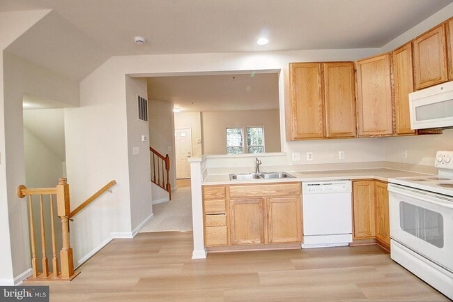 Building Photo - 1802 Wheyfield Dr