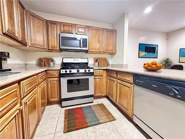 Photo - 2129 Valmont St