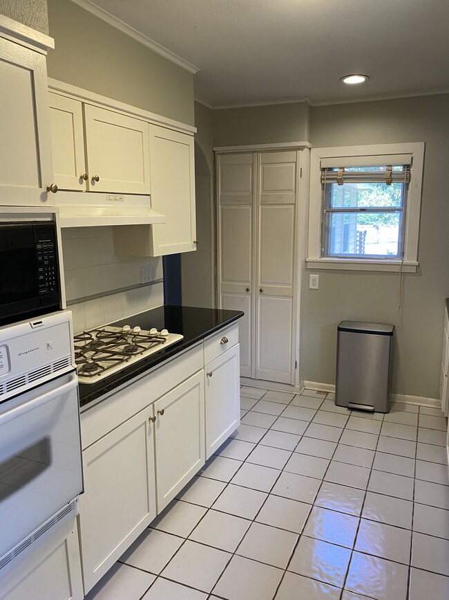 Photo - 3424 Rogers Ave