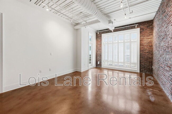Building Photo - 175 Concord St Unit 204 - 1