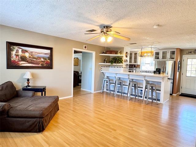 Photo - 1901 Adams Ln