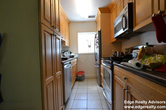 Photo - 168 Newton St Unit 2