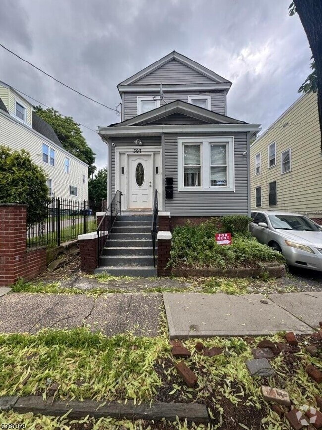 Building Photo - 397 Chadwick Ave Rental