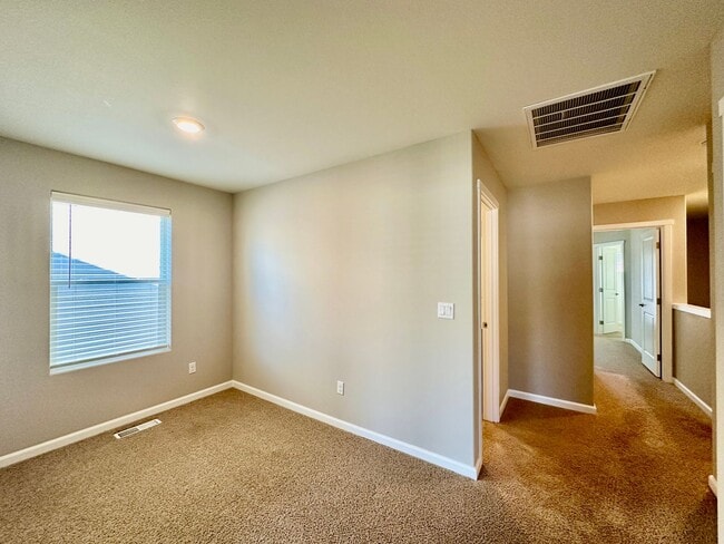 Photo - Beautiful newer 3 Bedroom 2.5 bathroom Townhouse-Evergreen School District