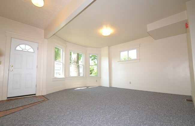 Photo - 547 Carroll St Unit 1