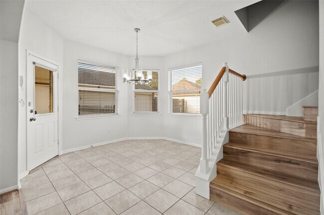 Photo - 308 Meadow Trail Ct