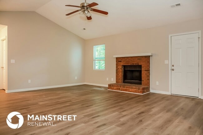 Photo - 606 Canadice Rd