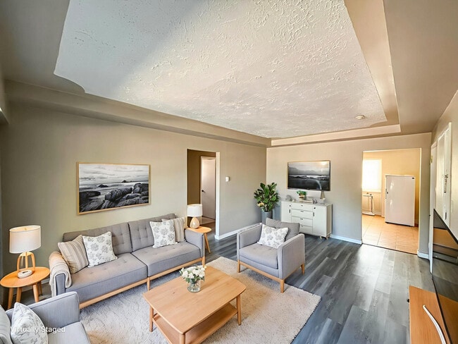 Photo - Hillside Place