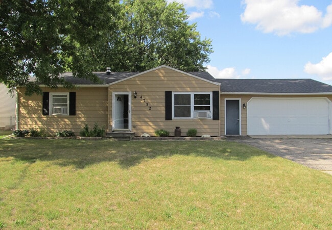 Building Photo - MOVE IN SPECIAL 3 Bedroom 1.5 Bath Ranch in Portage