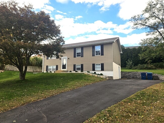 Photo - 14 Spring House Ct