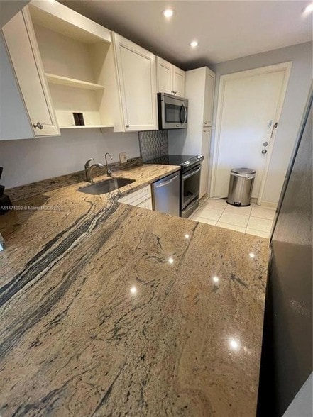 Photo - 3100 N Palm Aire Dr Unit 204