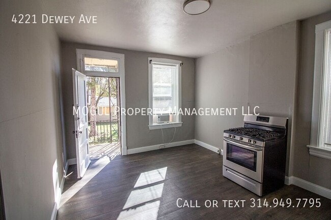 Photo - 4221 Dewey Ave