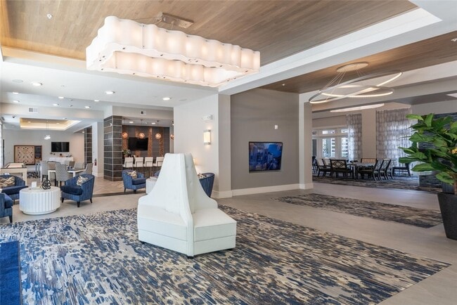 Building Photo - 3100 Kramer Ln Unit 515