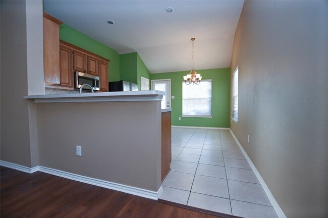Photo - 2123 Castle Gardens Ln