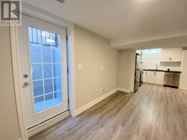 Photo - 922 Silverthorn Mill Ave