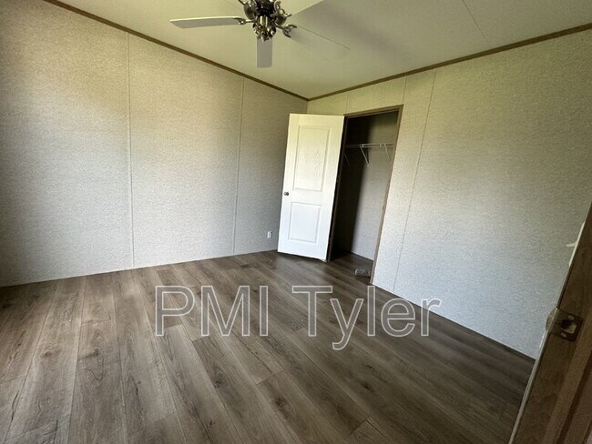 Photo - 127 Loblolly Ln