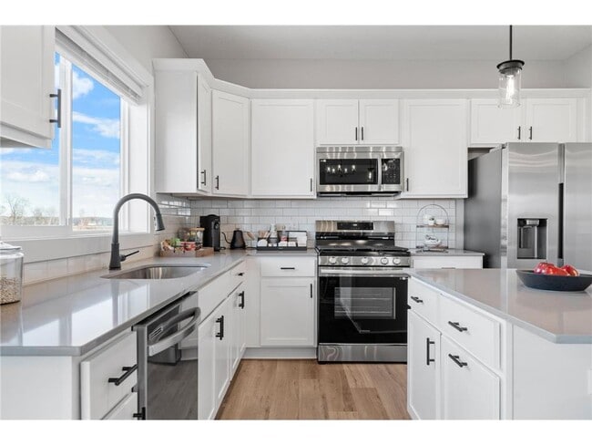 Photo - 11662 203rd St W