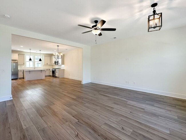 Photo - 258 Symphony Ave