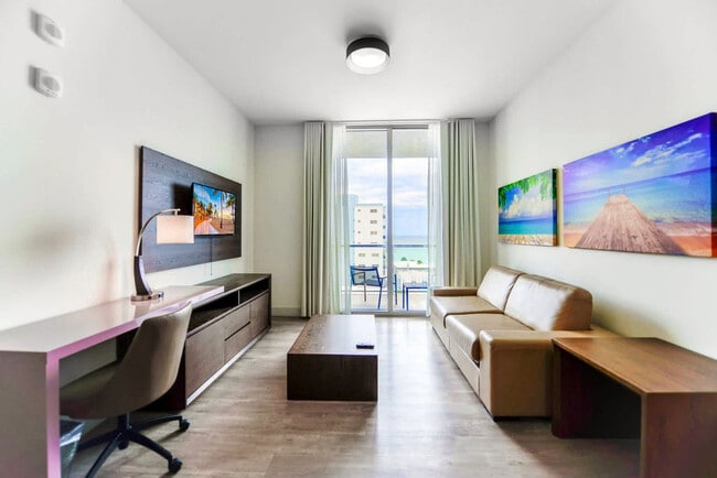 Building Photo - 777 N Ocean Dr Rental