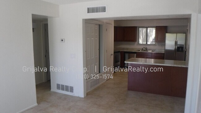 Photo - 1550 N 4th Ave Unit 1550