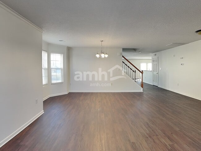 2410 Highland Park Dr