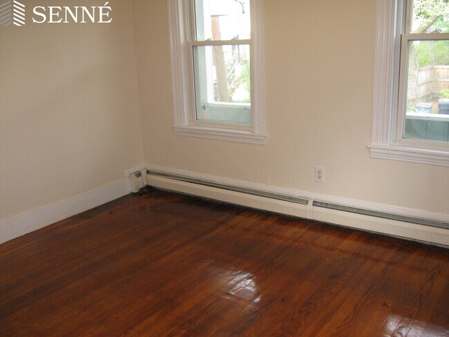 Photo - 35 Brookford St Unit 3